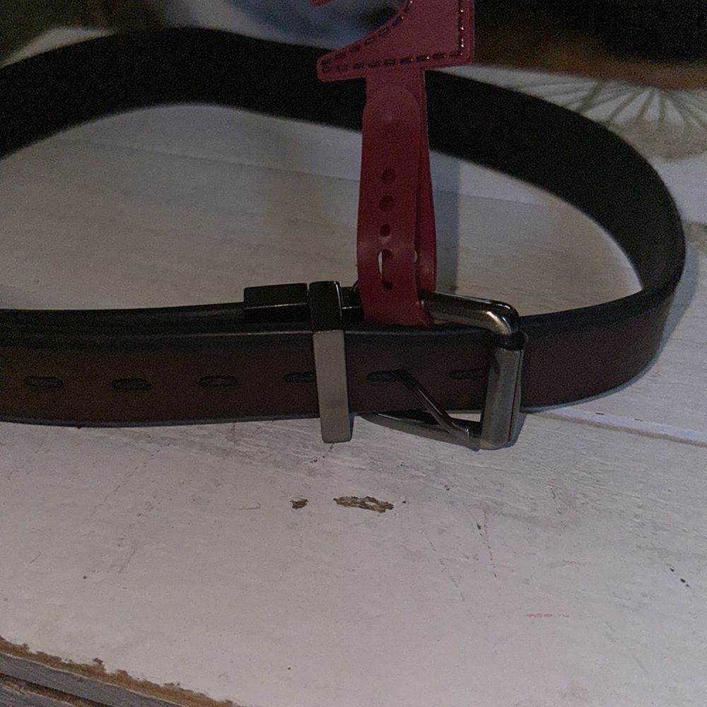 NWT LEVI’S Reversible BLK-BRW leather belt sz Med